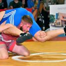 Timo Hoepstein mit einem Beinangriff